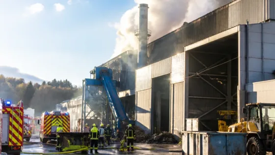 Brand in Wels-Schafwiesen rasch eingedämmt — keine Verletzten