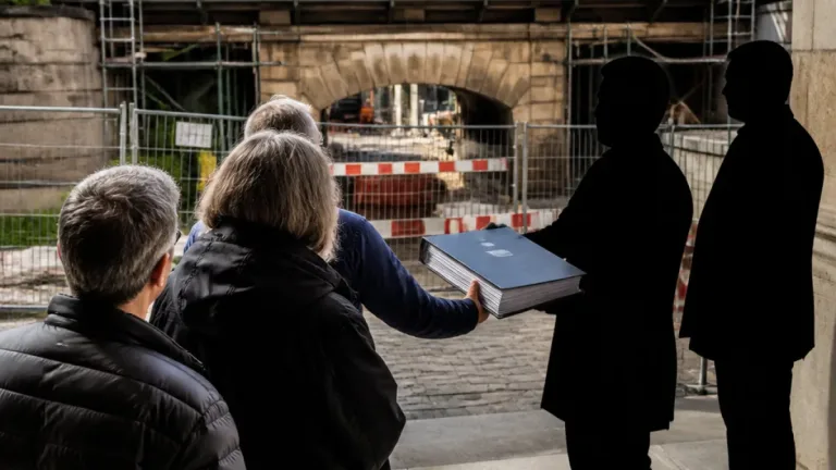 1300 Unterschriften fordern Erhalt der Fehrle-Unterführung – Stadt und Bahn uneins