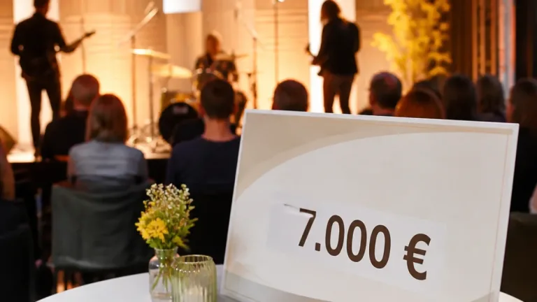 7.000 Euro für Lebenshilfe nach Rock‑n‑Roll‑Benefiz in der Messe Freistadt