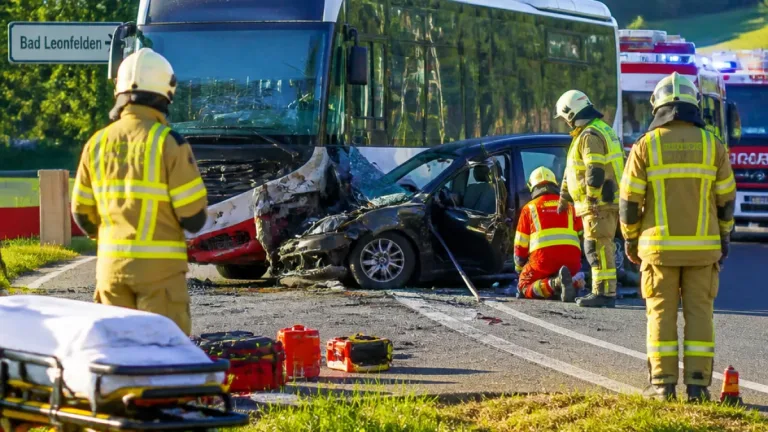 81‑Jähriger bei Kollision mit Linienbus in Bad Leonfelden getötet