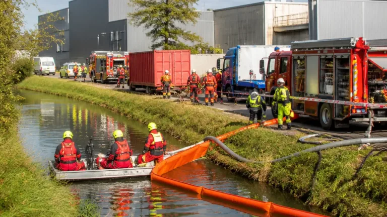 Chemikalienaustritt in Krummnußbaum löst Großalarm aus