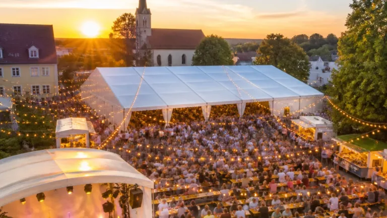Drei Tage Feststimmung: Krenglbacher Zeltfest lockte zahlreiche Besucher an