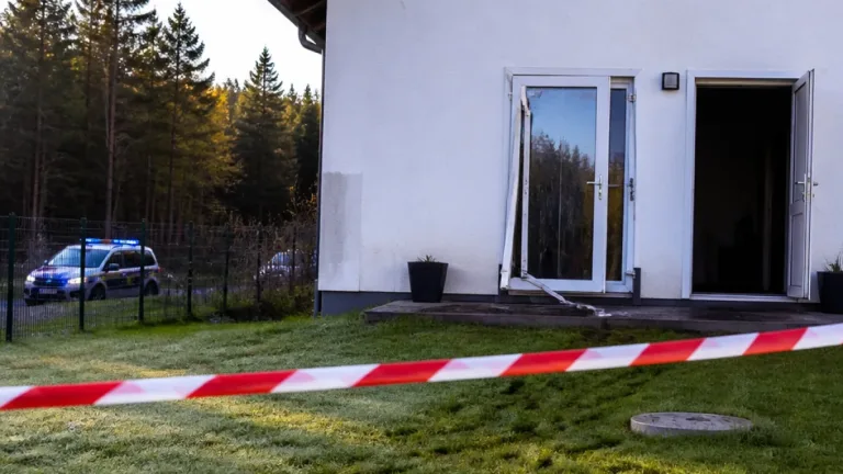 Einbruchsversuch in Waldrandsiedlung sorgt für Besorgnis in Zwettl