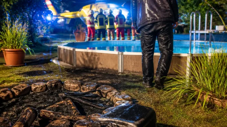 Explosion bei Lagerfeuer: 52-Jähriger mit Verbrennungen ins AKH Wien geflogen
