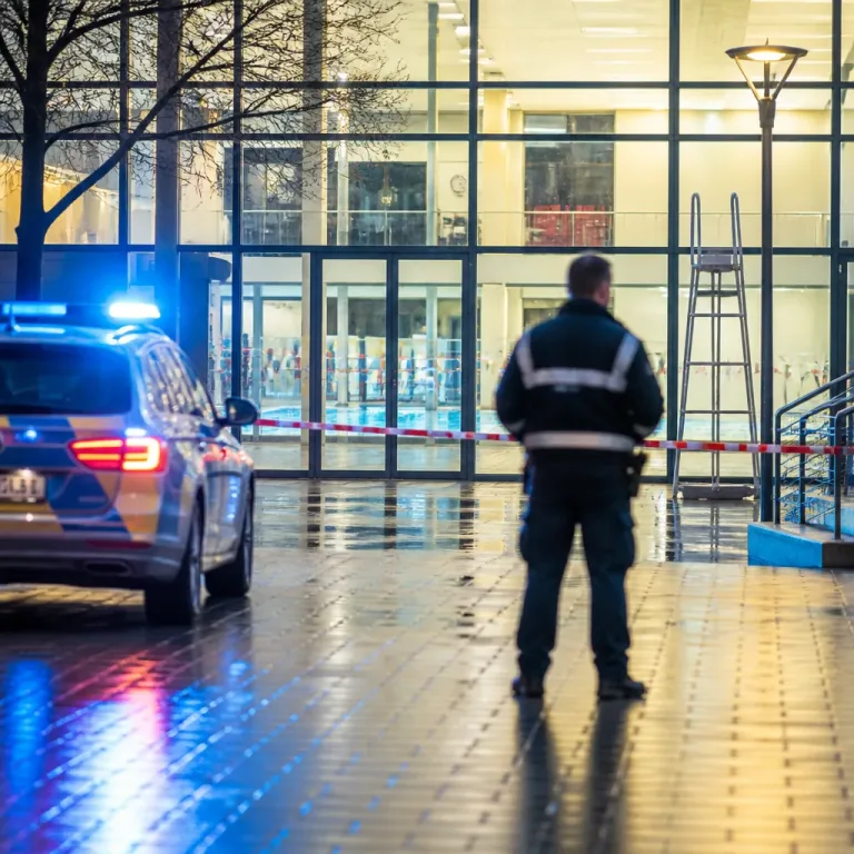Festnahme nach mutmaßlicher sexueller Belästigung in Frankfurter Schwimmbad