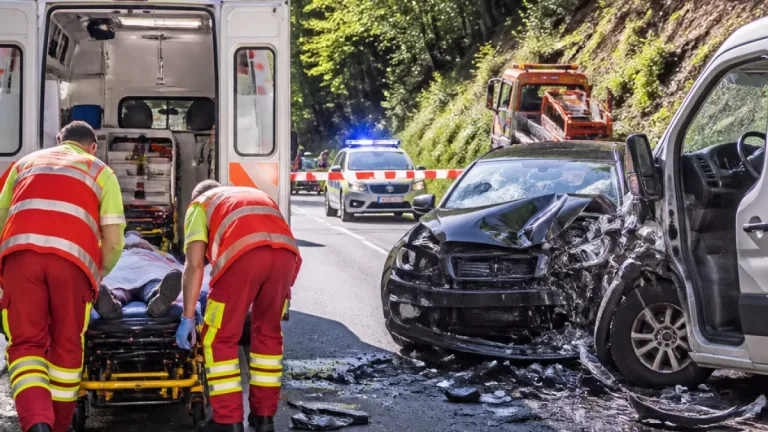 Junge Autofahrerin bei Frontalzusammenstoß auf L133 schwer verletzt