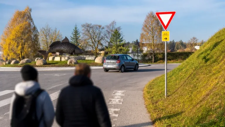 Kreisverkehr in Waidhofen/Thaya: Gute Bilanz, aber eine verbliebene Gefahrenstelle