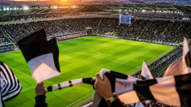 LASK empfängt GAK zum Saisonauftakt in der Raiffeisen Arena