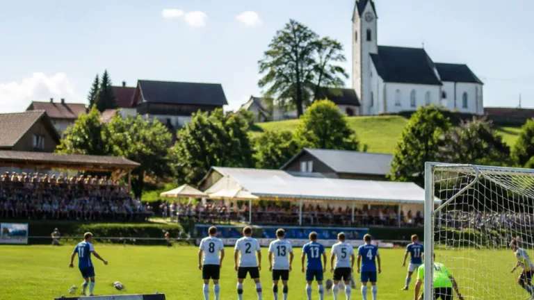 Legendenspiel in Ort bringt 750 Euro für Lebenshilfe – Fußballfest mit Tradition