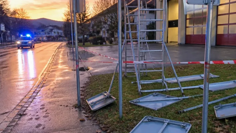 Mehrere Verkehrsschilder in Hohenems-Emsreute gestohlen: Polizei bittet um Hinweise