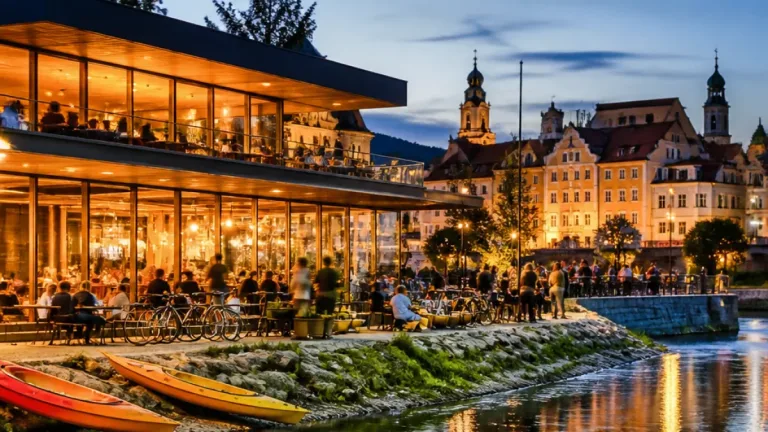 Neues Paddlerhaus am Ennsufer belebt Stadtufer und schafft Treffpunkt mit Blick auf Altstadt