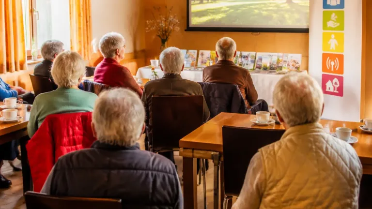 Pflegestützpunkt Kobersdorf stellt Angebote beim Pensionistennachmittag in Oberpetersdorf vor