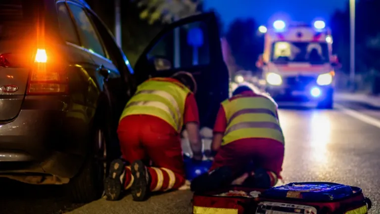 Polizisten reanimierten 19-Jährigen in Sattledt nach medizinischem Notfall