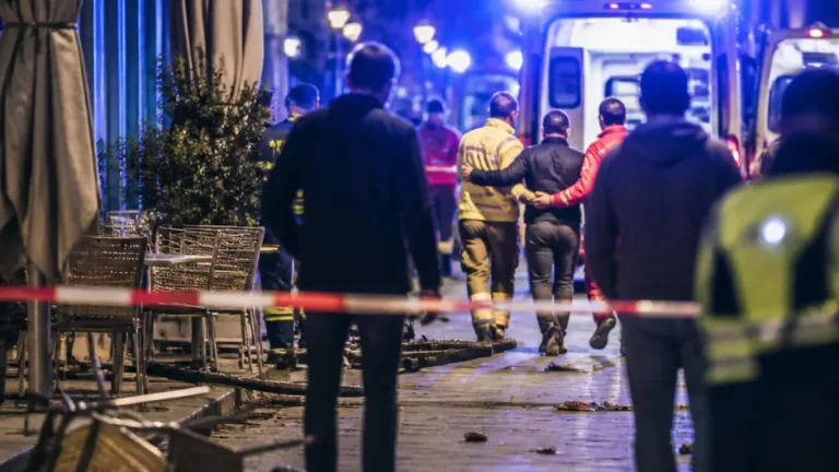 Raufhandel in Saggen: Mehrere Personen beteiligt, 23‑Jähriger schwer verletzt