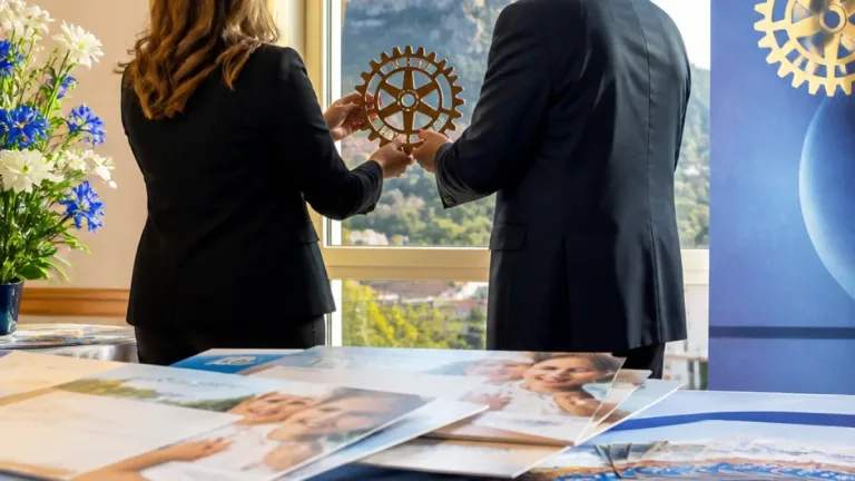 Rotary Club Kufstein: Präsidentschaftswechsel markiert Fortsetzung lokaler Sozialprojekte