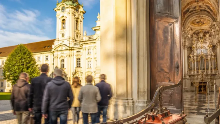 Rotkreuz-Reise nach St. Florian bot Kultur, Gemeinschaft und Einblicke in Feuerwehrgeschichte
