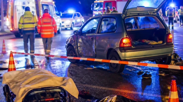 Schwerer Carsurfing-Unfall in Leibnitz: 19-Jähriger lebensgefährlich verletzt