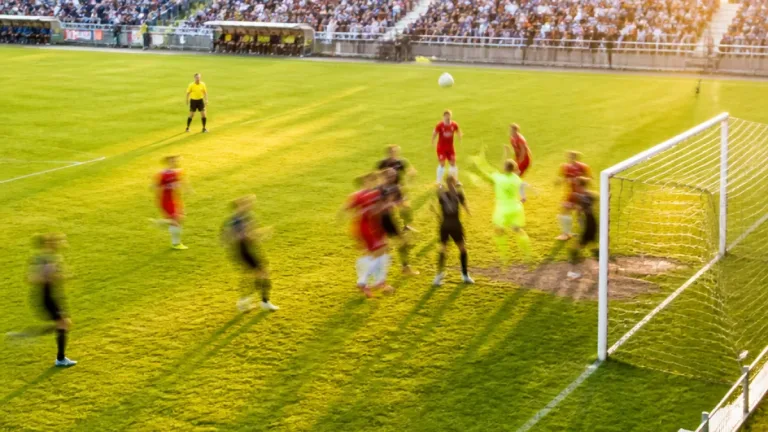 SPG Krems holt in hitziger Auftaktpartie beim SV Donau noch einen Punkt