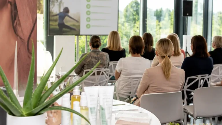 Unternehmerinnen diskutierten Selbstfürsorge und gesunden Lebensstil bei Forever Living in Korneuburg