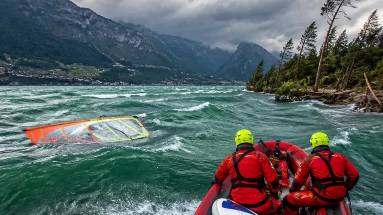 Unwetter am Achensee: Dauereinsatz der Wasserrettung in Schwaz
