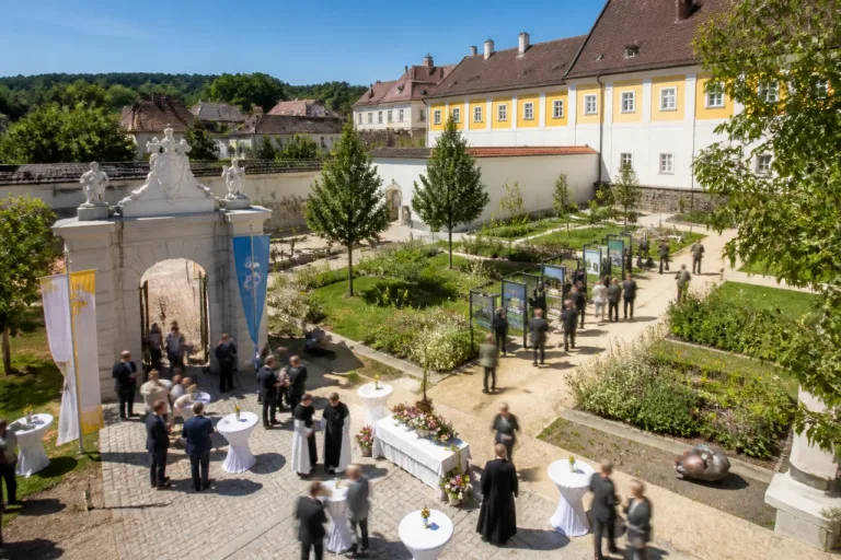 Zwettl feiert Klosterlandschaft: Erneuerter Abteihof und grenzüberschreitendes Cisterscapes-Wochenende